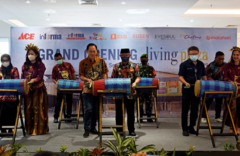 Kemeriahan Grand Opening Living Plaza Hertasning di Kabupaten Gowa, Sulawesi Selatan